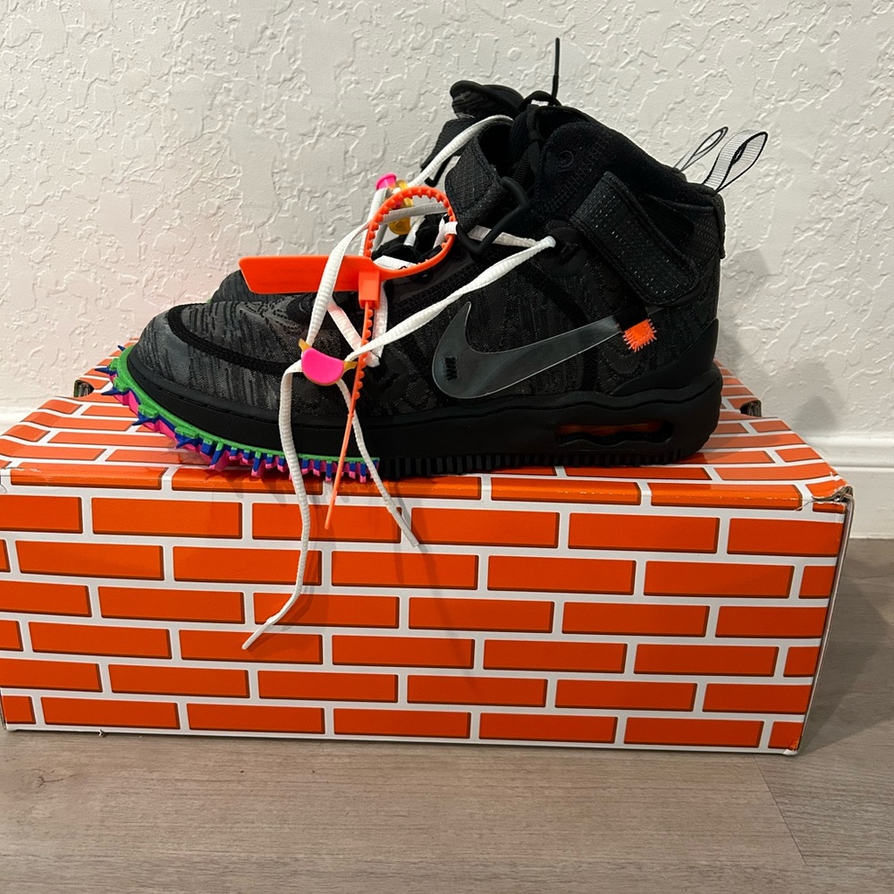 Off-white x Air Force 1 mid black 2022 men’s 9 Shoes